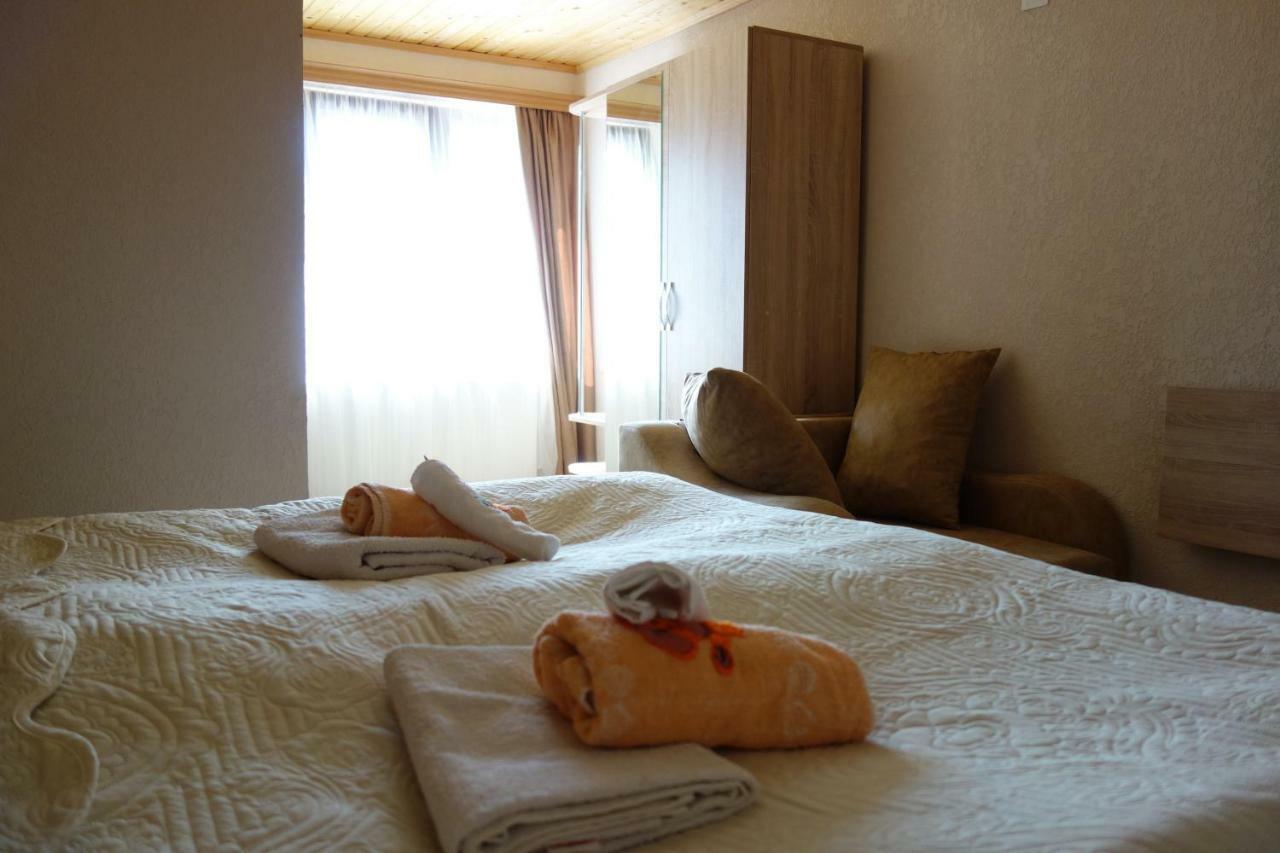 Guest House 26 Mestia Exterior foto
