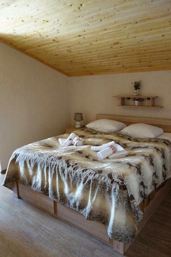 Guest House 26 Mestia Exterior foto